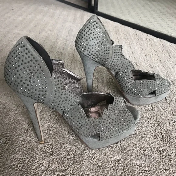 👽JEFFREY CAMPBELL Turner Studded Heels👽 - Picture 2 of 8